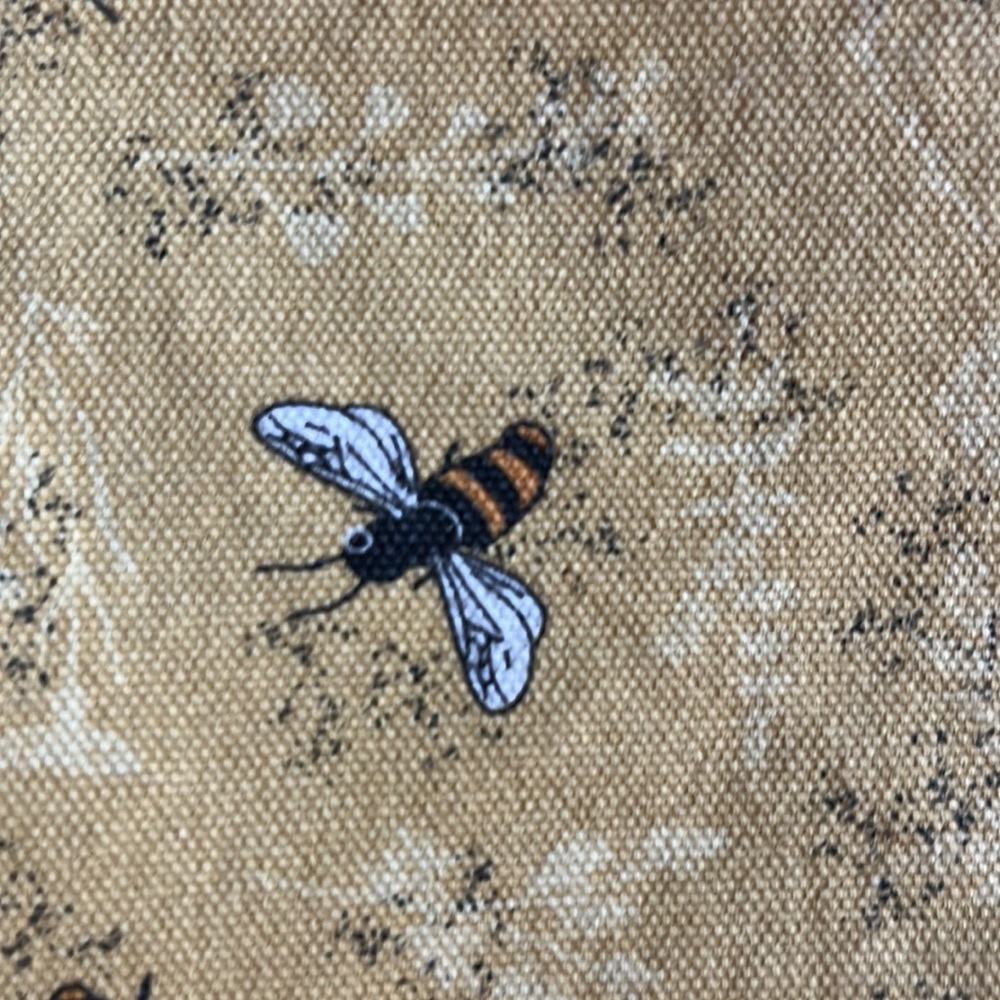 Bee Pouch - image 4